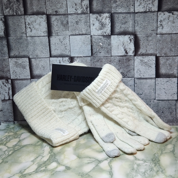Harley- davidson White sparkly Knit Hat Gloves Set ( One Size ) - Picture 1 of 10